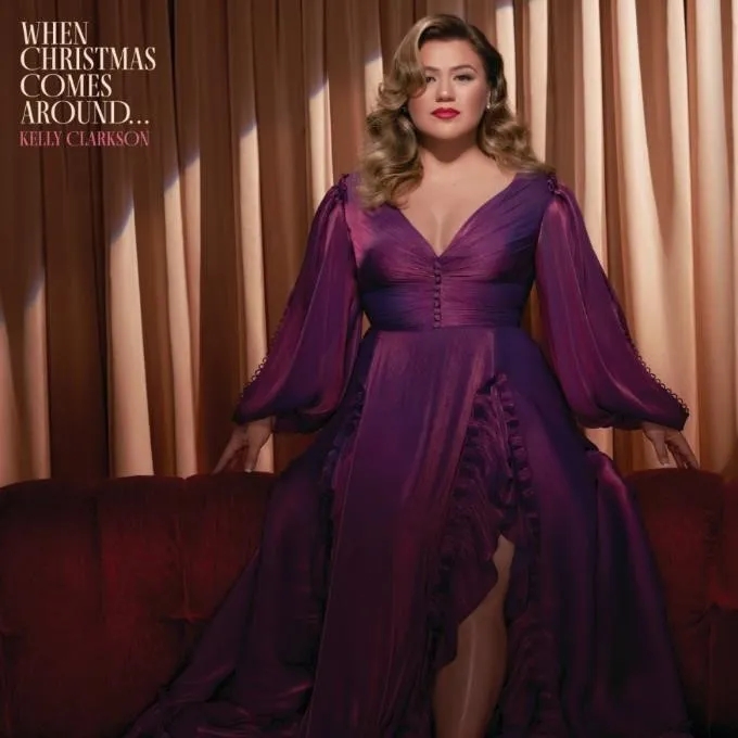 Album artwork for When Christmas Comes Around... by Kelly Clarkson