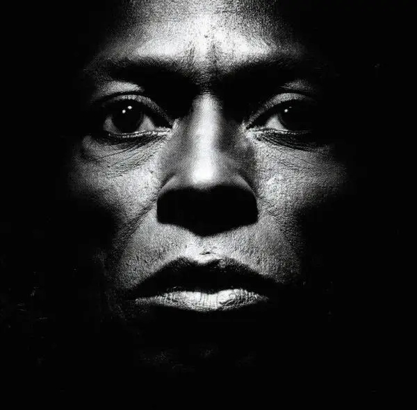 Album artwork for Tutu by Miles Davis